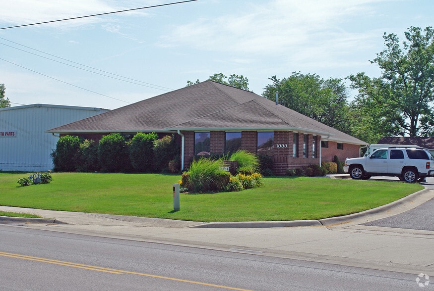 1000 S West End St, Springdale, AR for lease - Primary Photo - Image 1 of 11