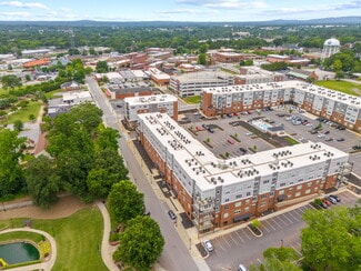 Plus de détails pour 1004 Parkview Greer Cir, Greer, SC - Bureau/Commerce de détail, Commerce de détail à louer