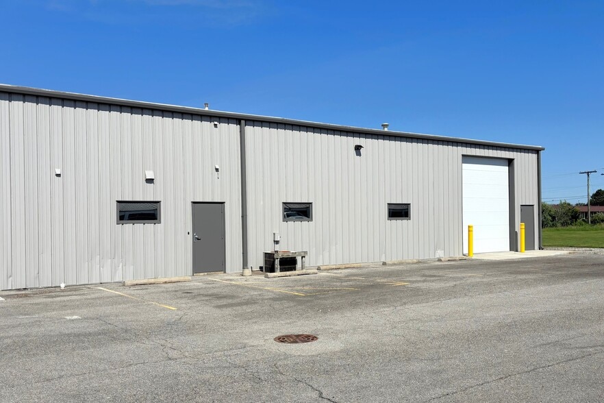 7007 Trafalgar St, Fort Wayne, IN for lease - Building Photo - Image 2 of 18
