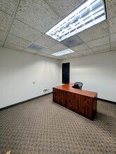 7590 Fay Ave, La Jolla, CA for lease Interior Photo- Image 2 of 4