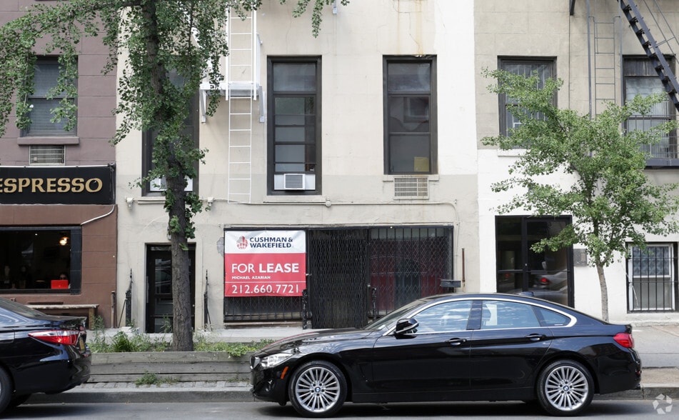 321 E 14th St, New York, NY for lease - Building Photo - Image 3 of 3