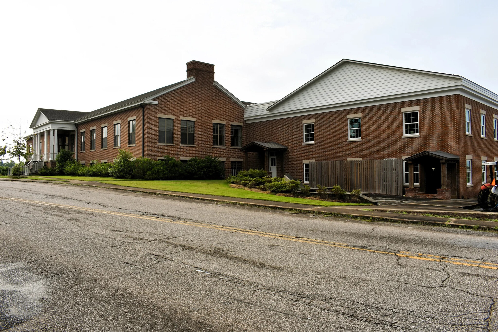 755 Lee St, Alexander City, AL for lease Primary Photo- Image 1 of 21