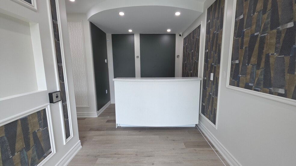 431 Dougall Av, Caledon, ON à vendre - Photo intérieure - Image 3 de 12