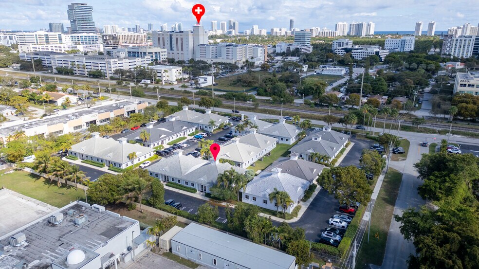 20770-20776 W Dixie Hwy, Miami, FL for lease - Building Photo - Image 2 of 26