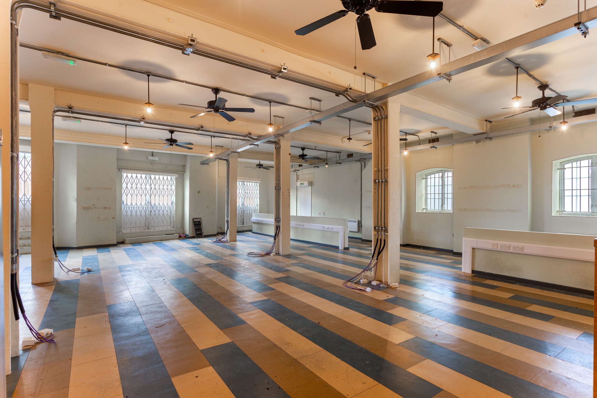 79-89 Lots Rd, London for lease Building Photo- Image 1 of 25