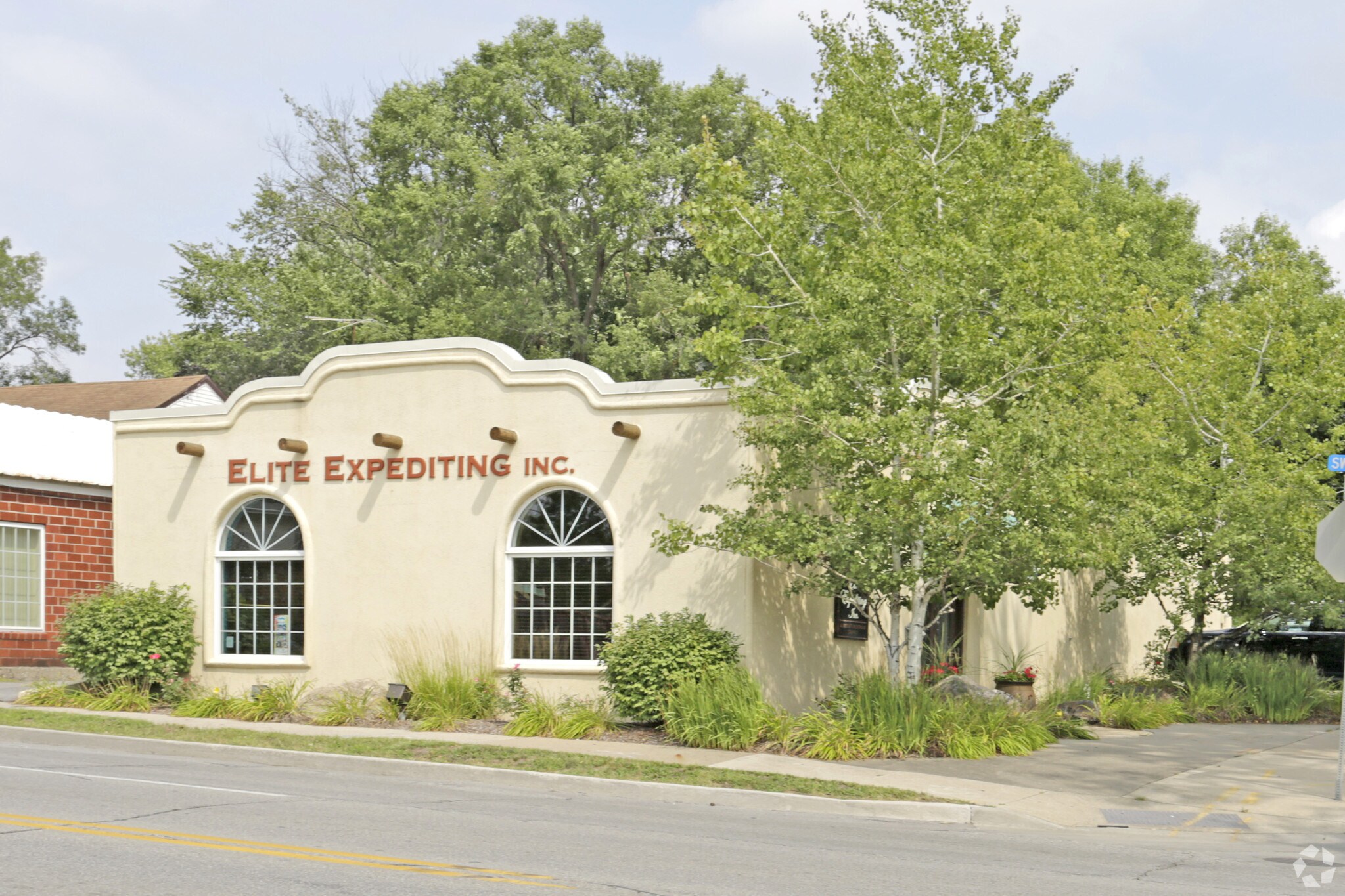 4311 Sw 9th St, Des Moines, IA for sale Primary Photo- Image 1 of 4