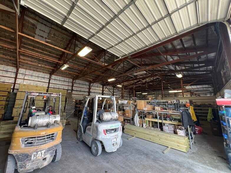 207 W Apple Blossom Ave, Lowell, AR à louer - Photo intérieure - Image 2 de 7