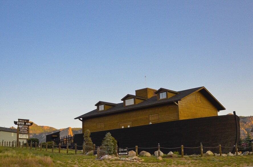 521 Lone Pine Dr, Estes Park, CO à vendre - Photo principale - Image 1 de 17