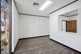 5555 N Lamar Blvd, Austin, TX à louer Photo intérieure- Image 1 de 17