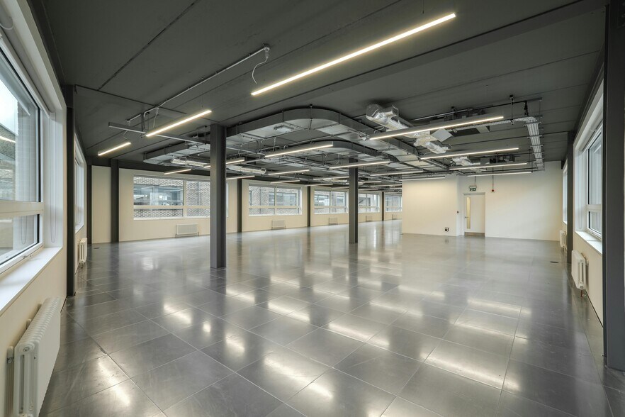 1 Cooperage Yard, London for lease - Interior Photo - Image 2 of 8