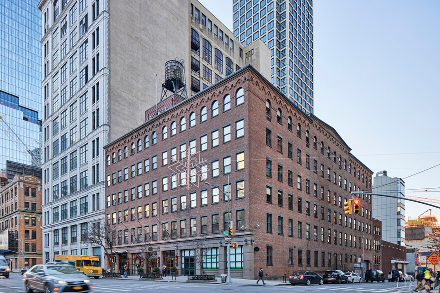 483 Tenth Ave, New York, NY for lease - Building Photo - Image 3 of 9
