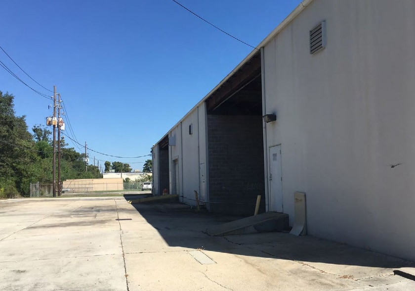 4120-4126 Poche Ct W, New Orleans, LA for lease - Building Photo - Image 2 of 13