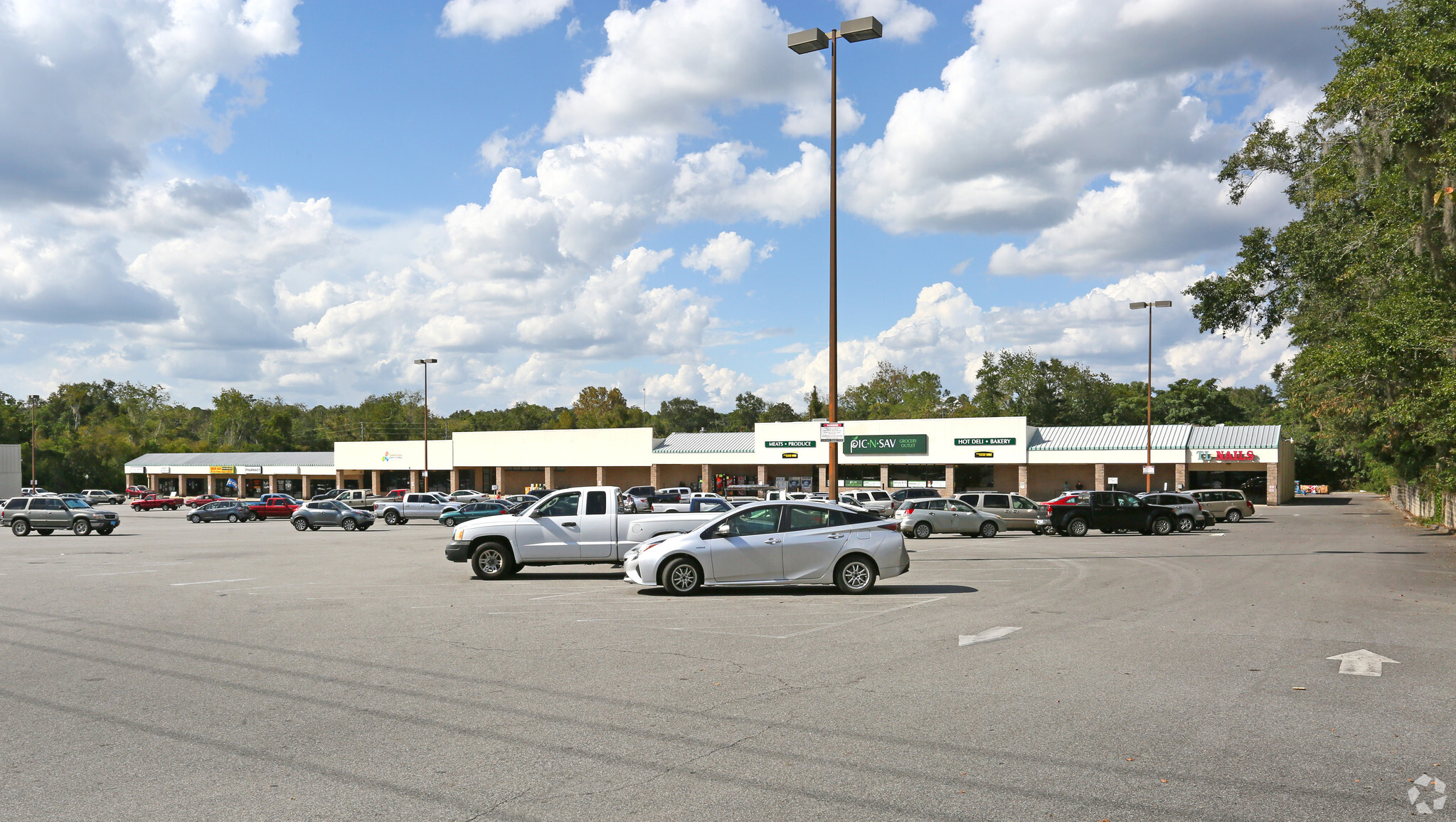 673-810 E Base St, Madison, FL for sale Primary Photo- Image 1 of 1