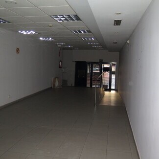 Plus de détails pour Multi-résidentiel à vendre