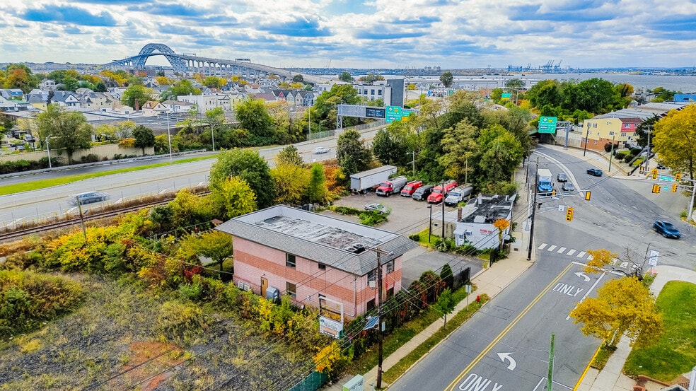 256 Kennedy Blvd, Bayonne, NJ for sale - Building Photo - Image 2 of 18