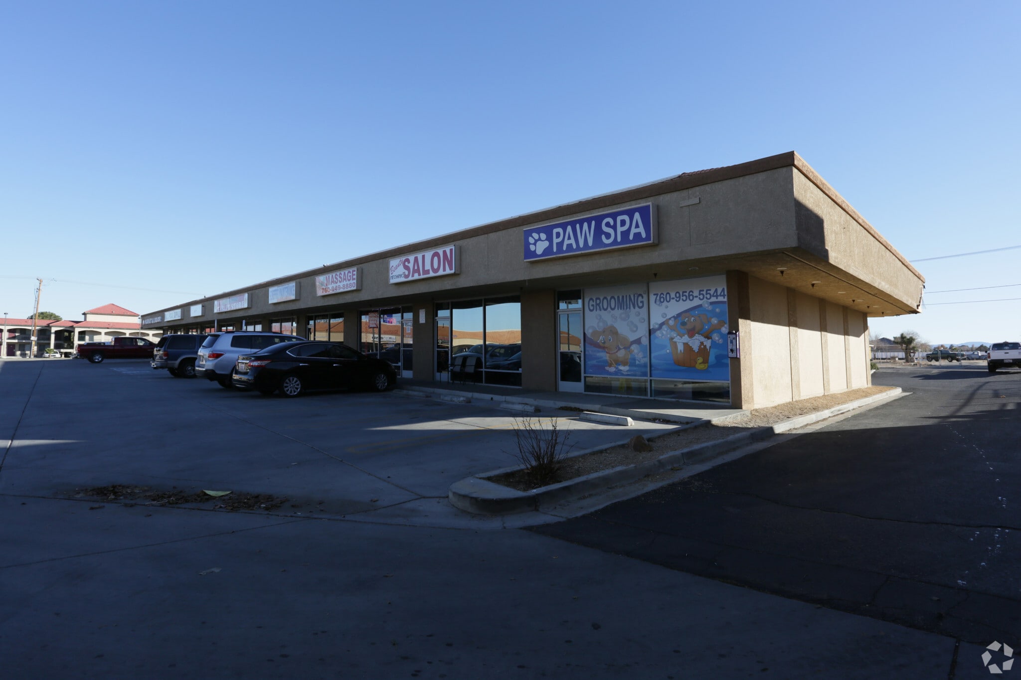 12053 Mariposa Rd, Hesperia, CA for lease Primary Photo- Image 1 of 22
