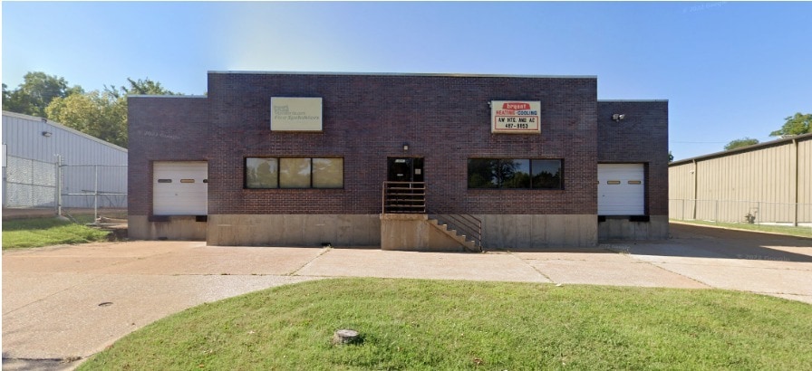 10987 Lin Valle Dr, Affton, MO for lease - Primary Photo - Image 2 of 5