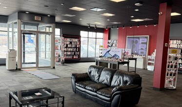 3126 Clarence Av S, Saskatoon, SK for lease Interior Photo- Image 1 of 5