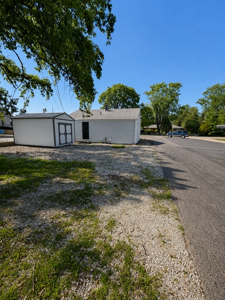 2207 Fowler St, Anderson, IN for sale - Building Photo - Image 3 of 12