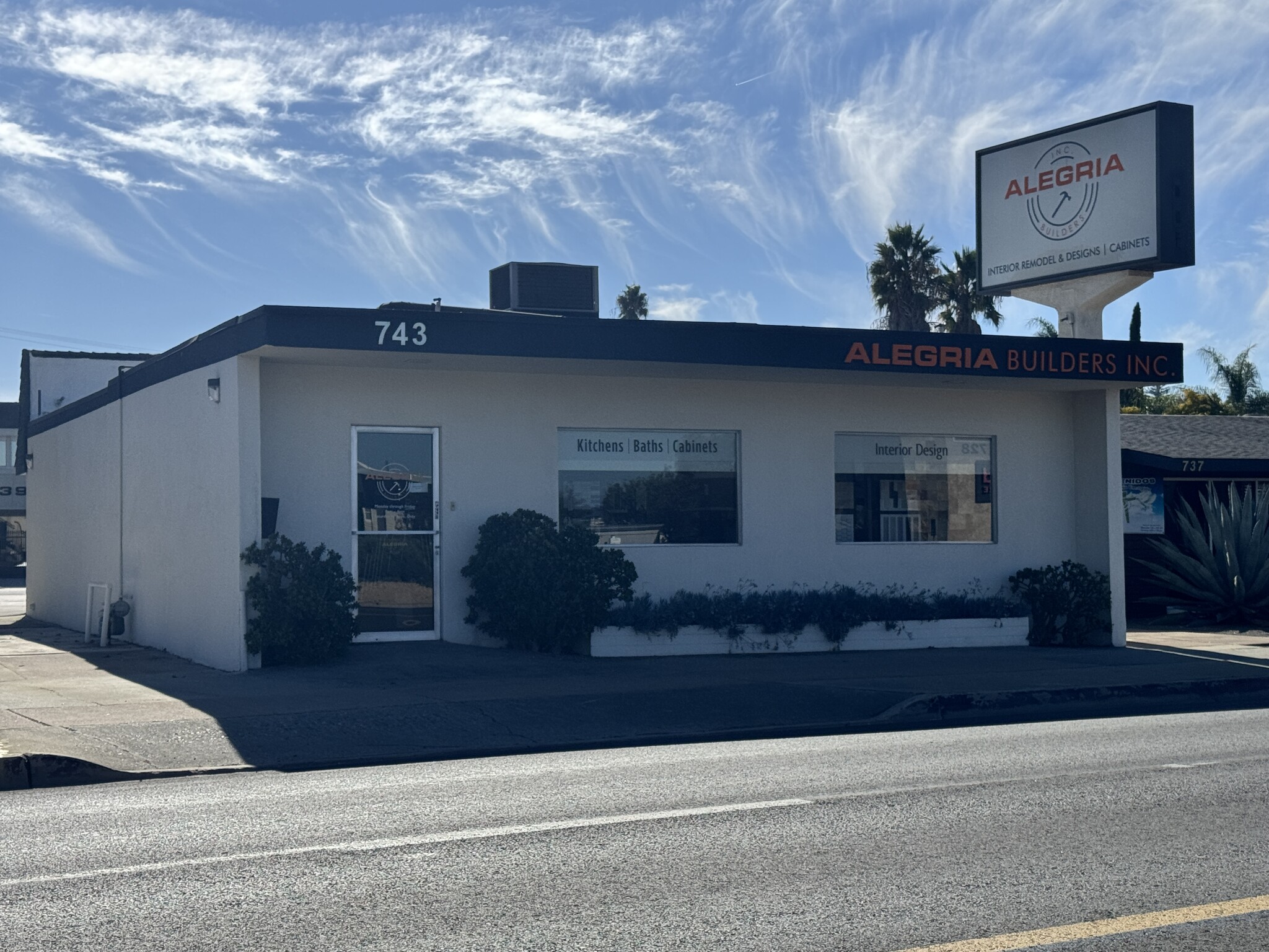 743 E Valley Pky, Escondido, CA for lease Building Photo- Image 1 of 3