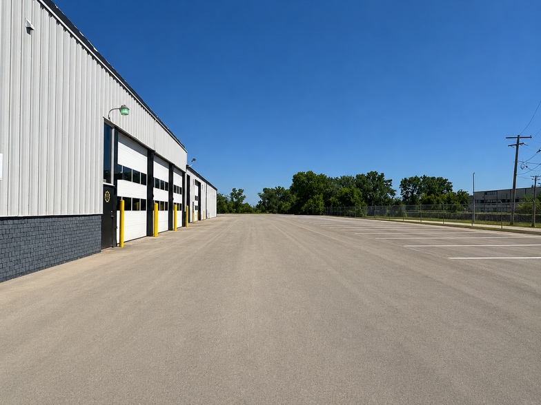2626 E 139th St, Burnham, IL for sale - Building Photo - Image 3 of 33