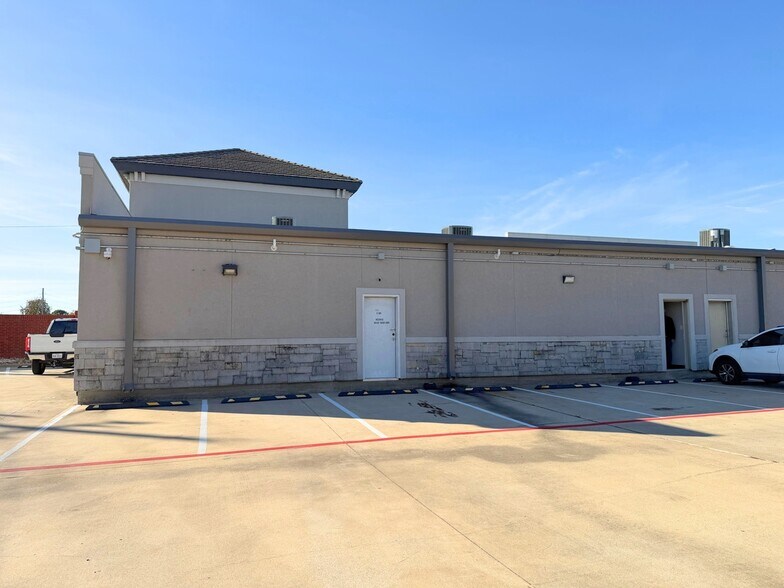 12262 Queenston Blvd, Houston, TX à louer - Photo du bâtiment - Image 3 de 5