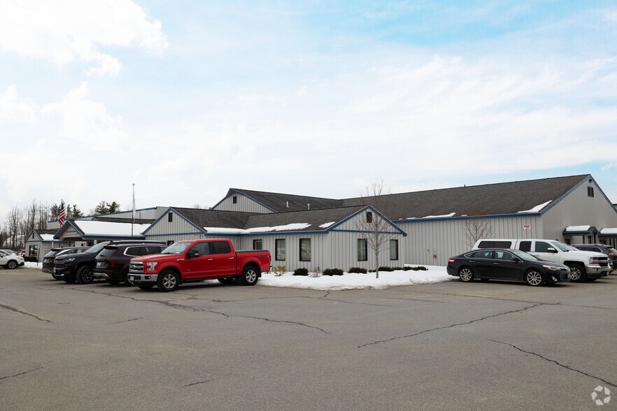 603 Queensbury Ave, Queensbury, NY for sale - Building Photo - Image 2 of 26