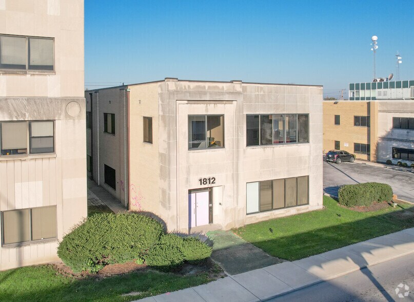 1812 N Meridian St, Indianapolis, IN à vendre - Photo du bâtiment - Image 2 de 4
