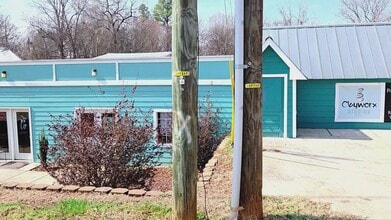 136 Fayetteville St, Pittsboro, NC à louer - Vidéo sur l’inscription commerciale