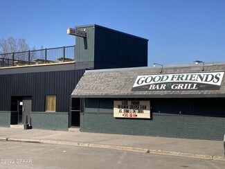 Plus de détails pour 220 Towner Ave, Larimore, ND - Commerce de détail à vendre