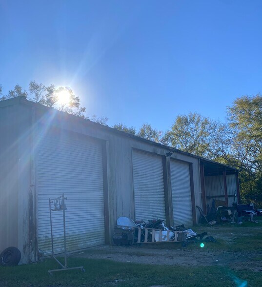 105 S Columbia St, Picayune, MS à vendre - Photo du bâtiment - Image 3 de 15