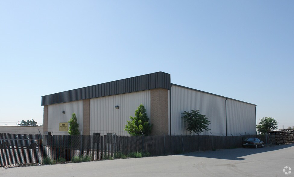 6657 Meany Ave, Bakersfield, CA à vendre - Photo du bâtiment - Image 3 de 7