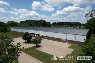 Plus de détails pour 30700 Aurora Rd, Solon, OH - Industriel à louer