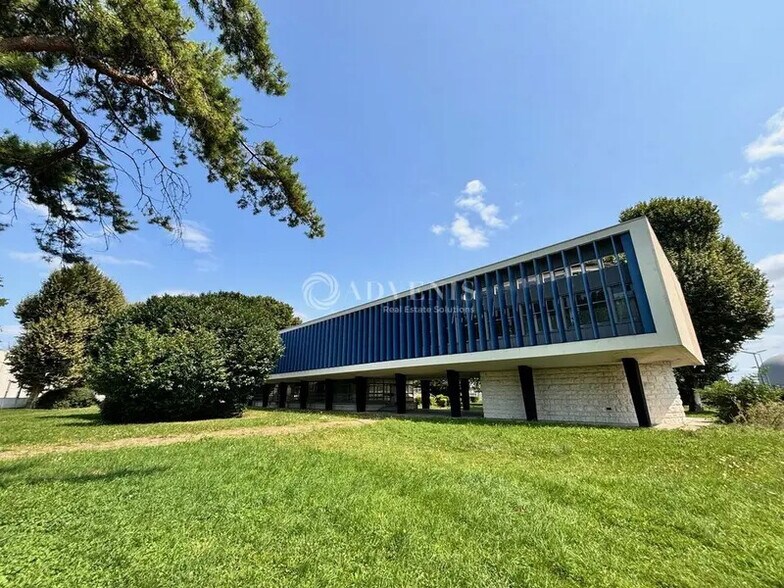 Bureau dans Alfortville à louer - Photo du bâtiment - Image 2 de 6