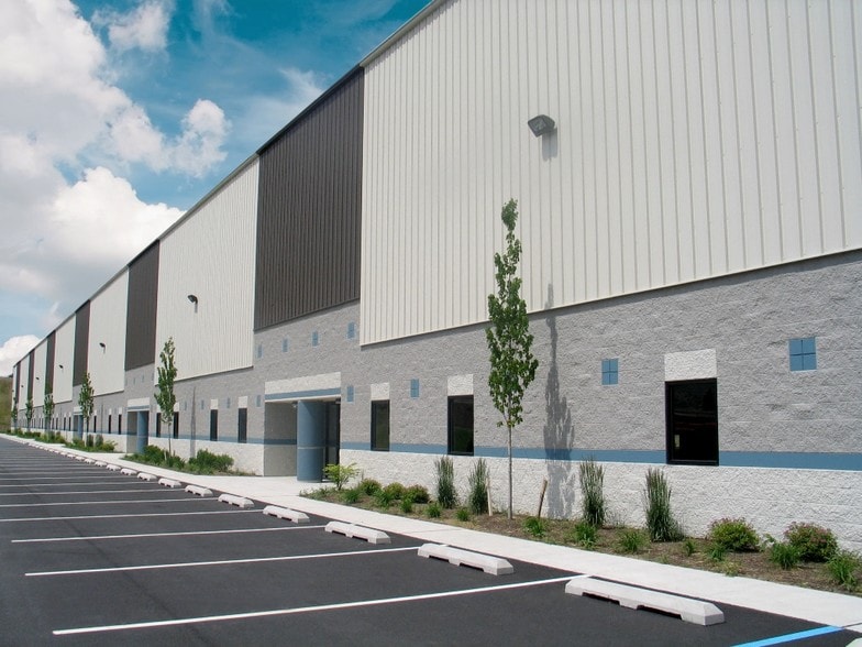 195-221 Research Dr, Jenkins, PA for lease - Building Photo - Image 1 of 7