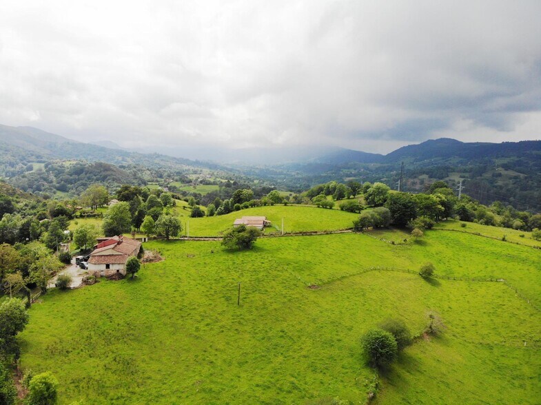 Mones, Piloña, Asturias for sale - Aerial - Image 3 of 23