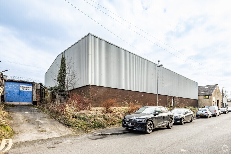 Oldham Rd, Manchester à louer - Photo du bâtiment - Image 3 de 3