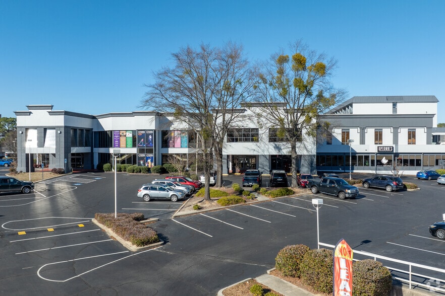 1707 Owen Dr, Fayetteville, NC for lease - Building Photo - Image 3 of 39