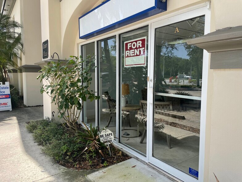 3975 20th St, Vero Beach, FL à louer - Photo du bâtiment - Image 3 de 23