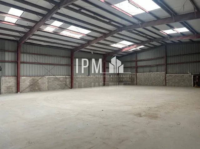 Flex in Aubagne for lease Interior Photo- Image 1 of 10