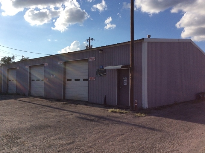 110 Eds Way, Kerrville, TX à vendre - Photo du bâtiment - Image 2 de 17