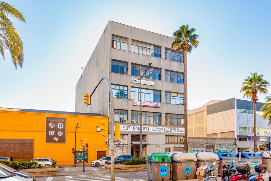 Industrial in L'Hospitalet de Llobregat, Barcelona for lease - Building Photo - Image 2 of 5