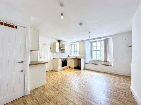 16-16B St Marys Chare, Hexham for sale - Interior Photo - Image 2 of 8