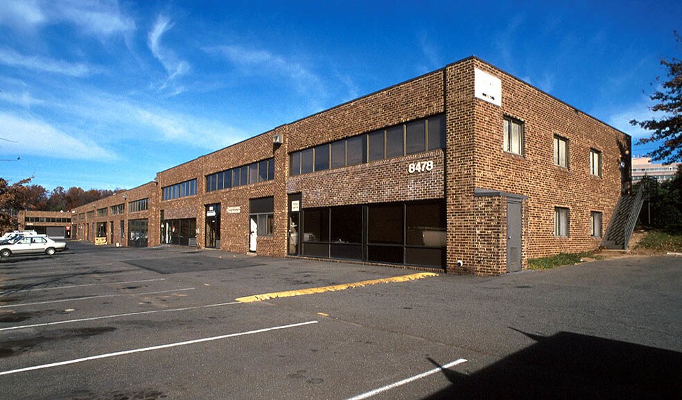 8478 Tyco Rd, Vienna, VA à louer - Photo du bâtiment - Image 1 de 3