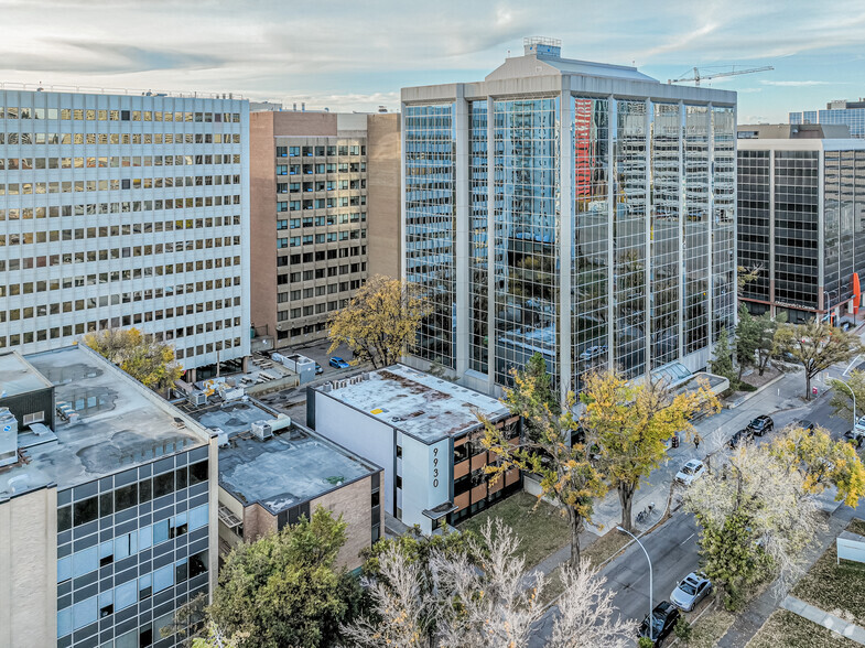 9930 106th St NW, Edmonton, AB for lease - Aerial - Image 3 of 4