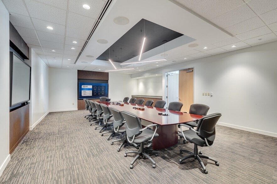 3929 W John Carpenter Fwy, Irving, TX à louer - Photo intérieure - Image 3 de 12