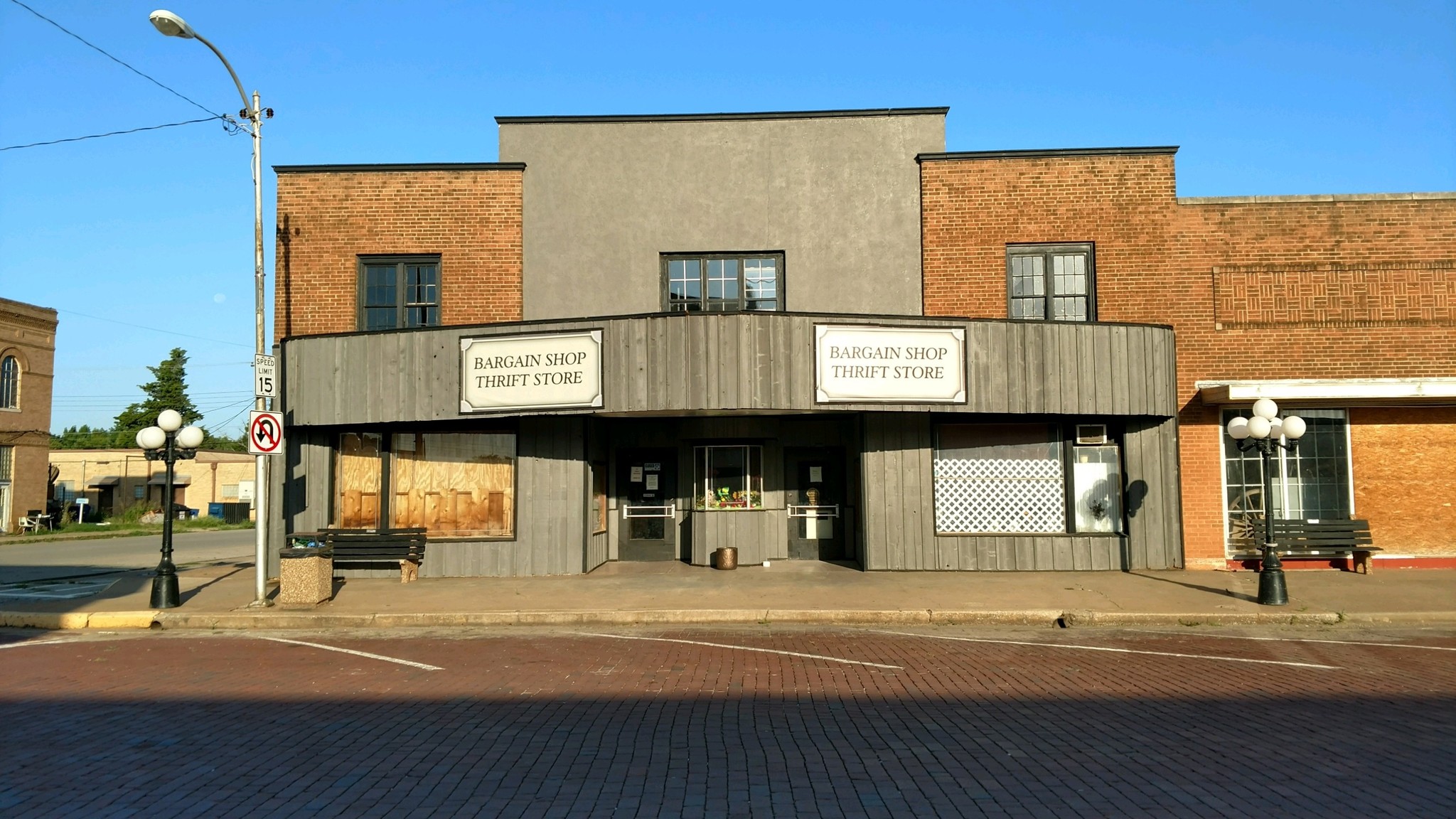 122 S Main St, Lindsay, OK for sale Building Photo- Image 1 of 1