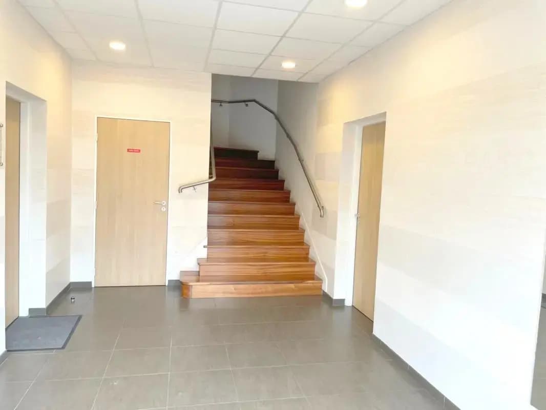 Rue Ernest Gouin, Croissy-sur-Seine for lease Interior Photo- Image 1 of 4