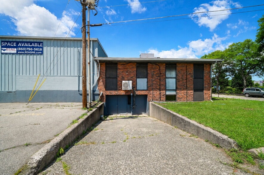 481 Sullivan Ave, South Windsor, CT for lease - Building Photo - Image 3 of 20