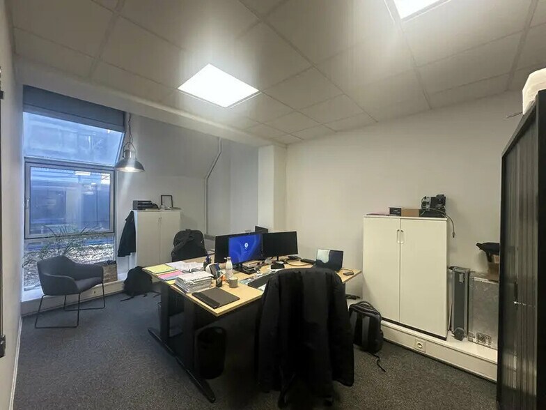 Office in Entzheim for lease - Interior Photo - Image 3 of 6